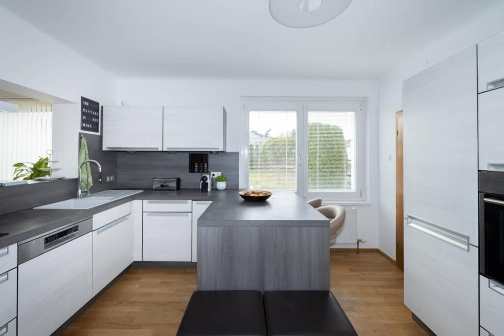 Schoenes Ferienhaus Mit Garten Pörtschach am Wörthersee Extérieur photo